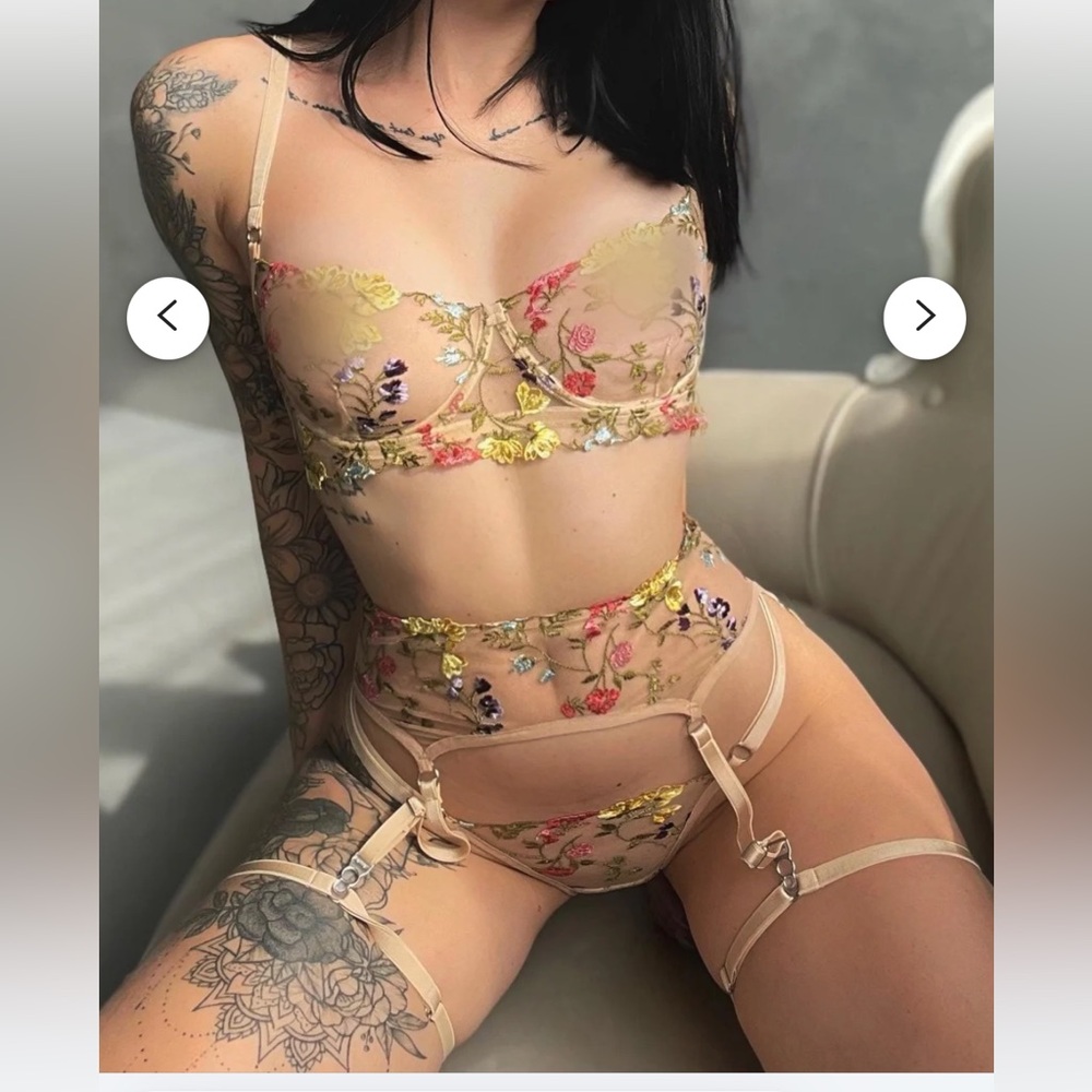 NWT Full Lingerie Set. Purple Flower Lace